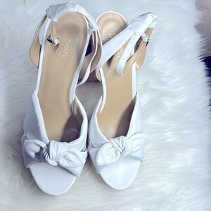 Brand new shoes , never worn, no box